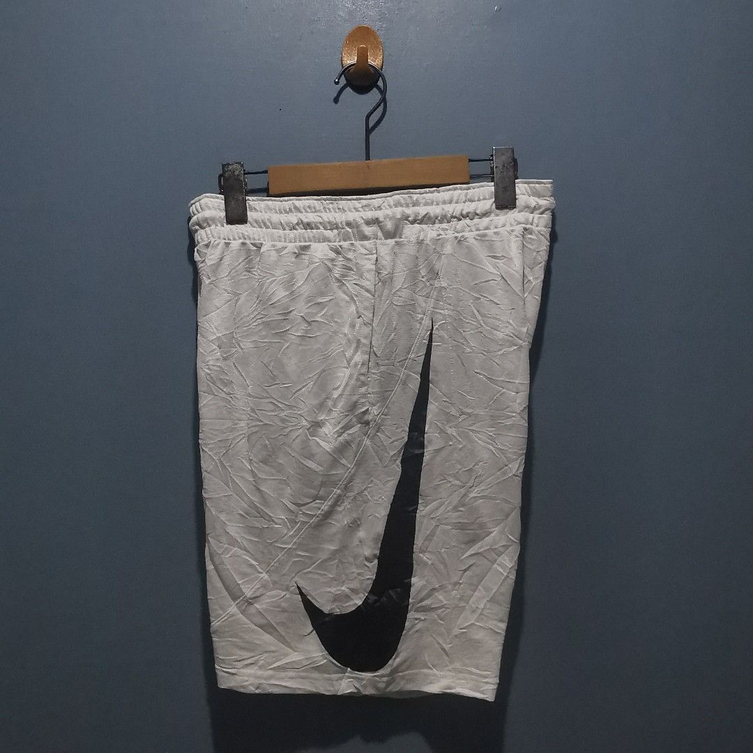 Nike shop hbr swoosh