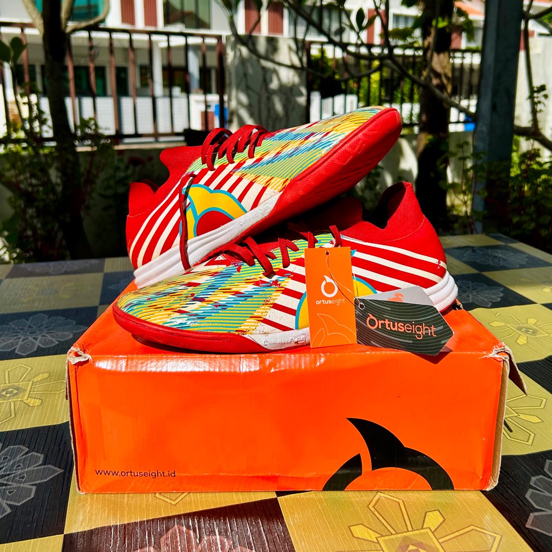 ORTUSEIGHT CATYLST GLITCH FUTSAL Men s Fashion Footwear Boots
