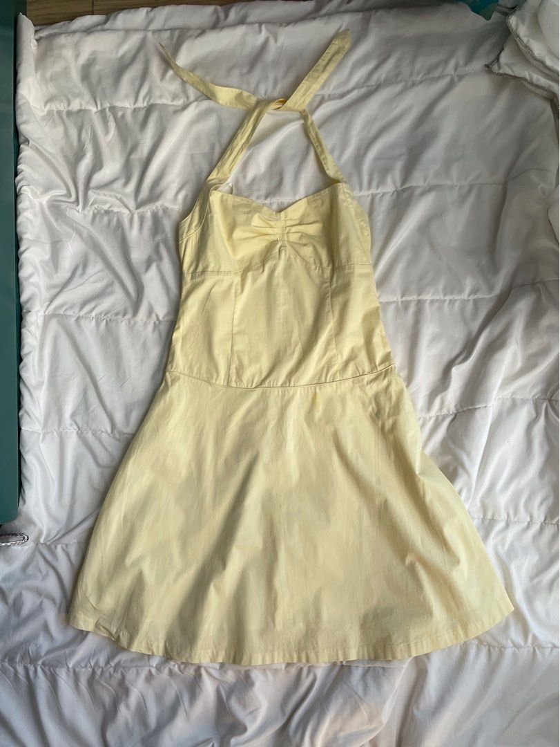 pastel yellow tie