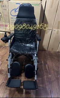 Reclining electric wheelchair