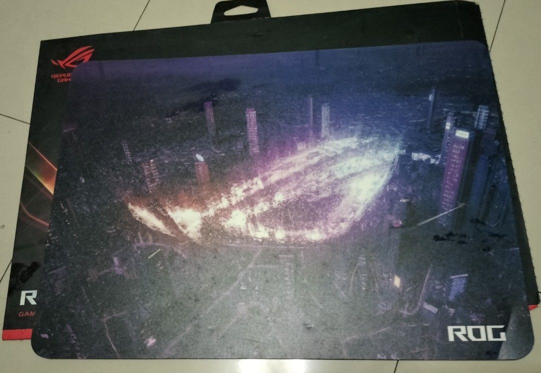 ROG STRIX SLICE MOUSEPAD (Category: Mouse & Mousepads) located in Caloocan City. Submitted by MovesLikeJeager (Listing ID 1266247966, Image 3). Description: selling ROG Strix slice mousepad(authentic) May onting issue(see pic) Comes with a free official ROG sticker pm if interested.