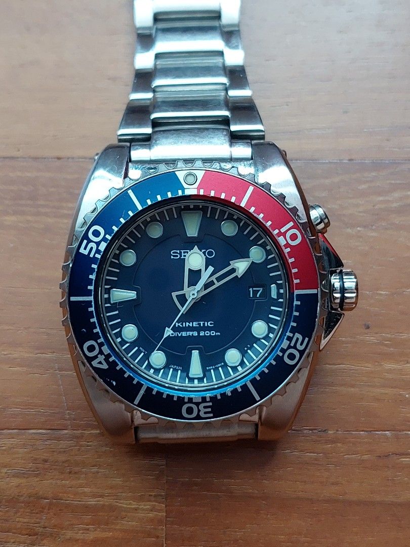 Seiko Kinetic 5M62 0BLBFK Diver Watch 200m Men s Fashion Watches Accessories Watches on Carousell