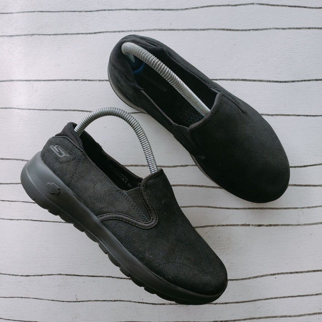 Black skechers 4.5 new arrivals