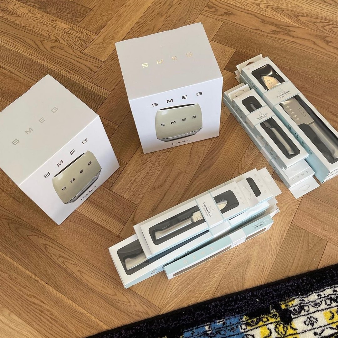 SMEG Stainless Steel Knife Block Set (Cream) , Furniture & Home Living