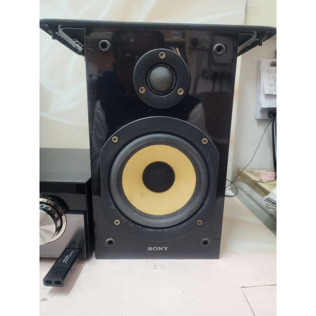 SONY HCDSBT300WB Home Audio System HiFi, 音響器材, 音樂播放裝置 MP3及CD Player Carousell