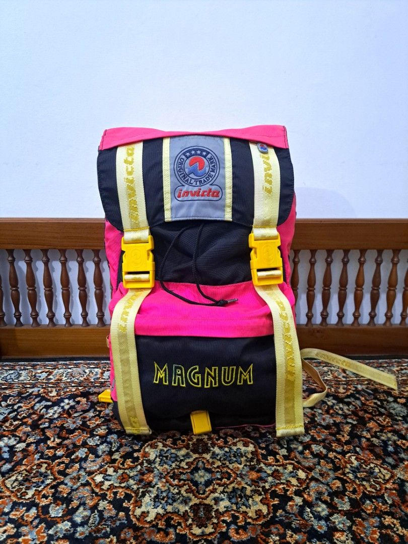 Invicta magnum backpack 2025