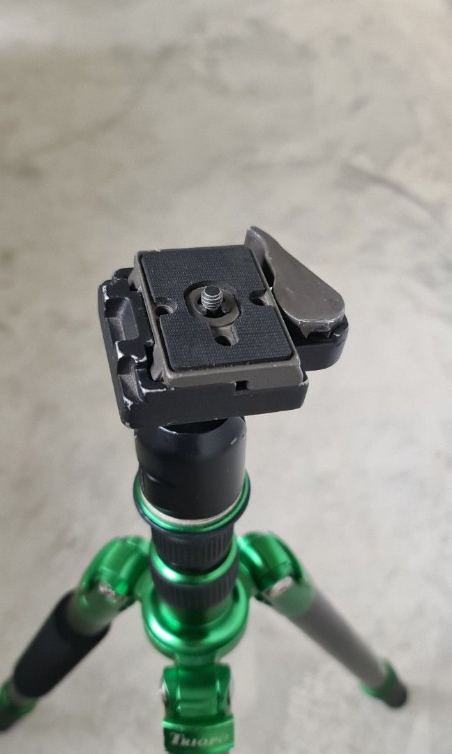 Triopo GT3128 Carbon Fiber tripod, Photography, Photography Accessories