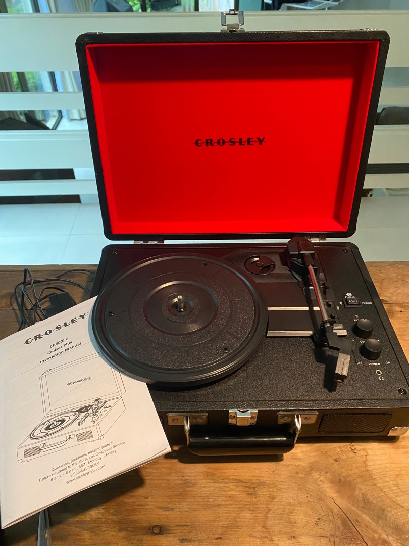 Turntable Crosley Cruiser Plus, Audio, Other Audio Equipment on Carousell