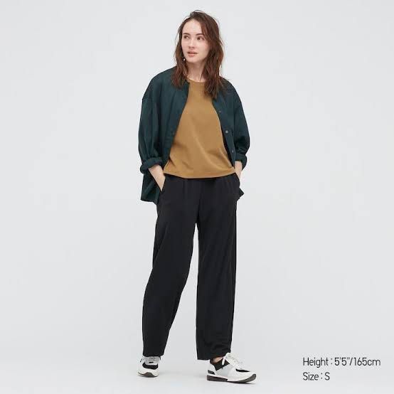 Uniqlo Cotton Relaxed Ankle Pants, Women's Fashion, Bottoms, Other Bottoms  on Carousell