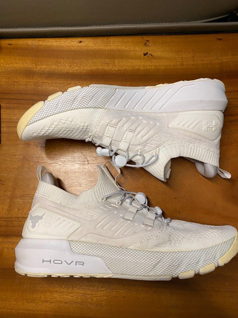 US10.5 Preowned Men s Under Armour cross trainer white Men s