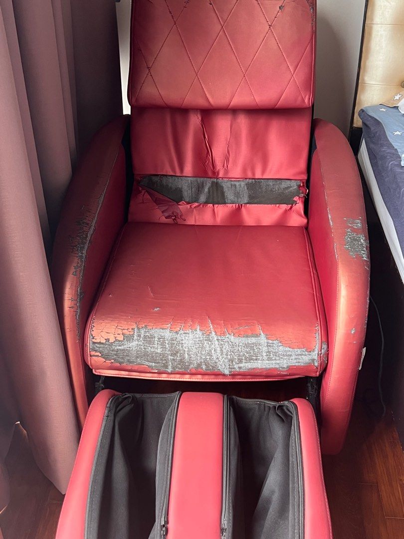 Used Osim uAngel massage chair Furniture Home Living Furniture
