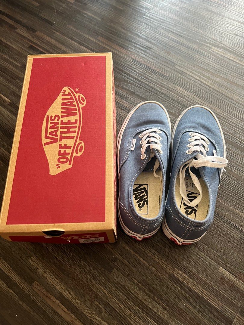 Vans deals blue box
