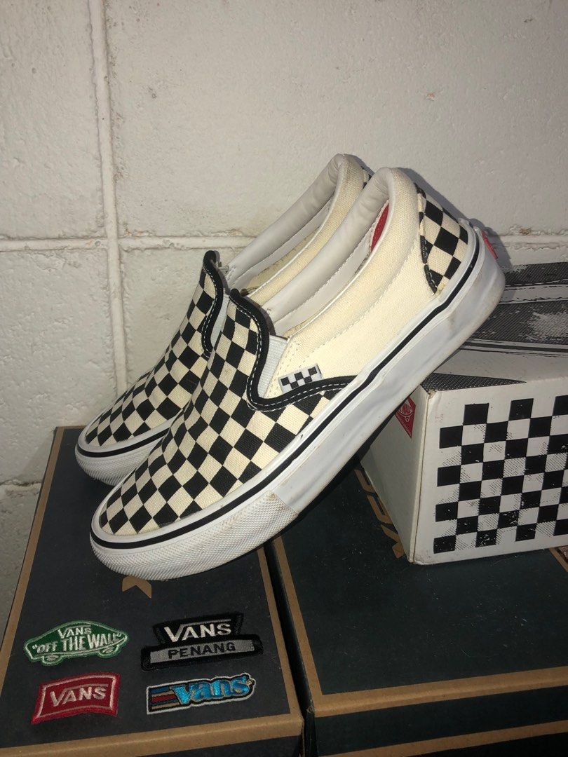 Vans queensbay new arrivals