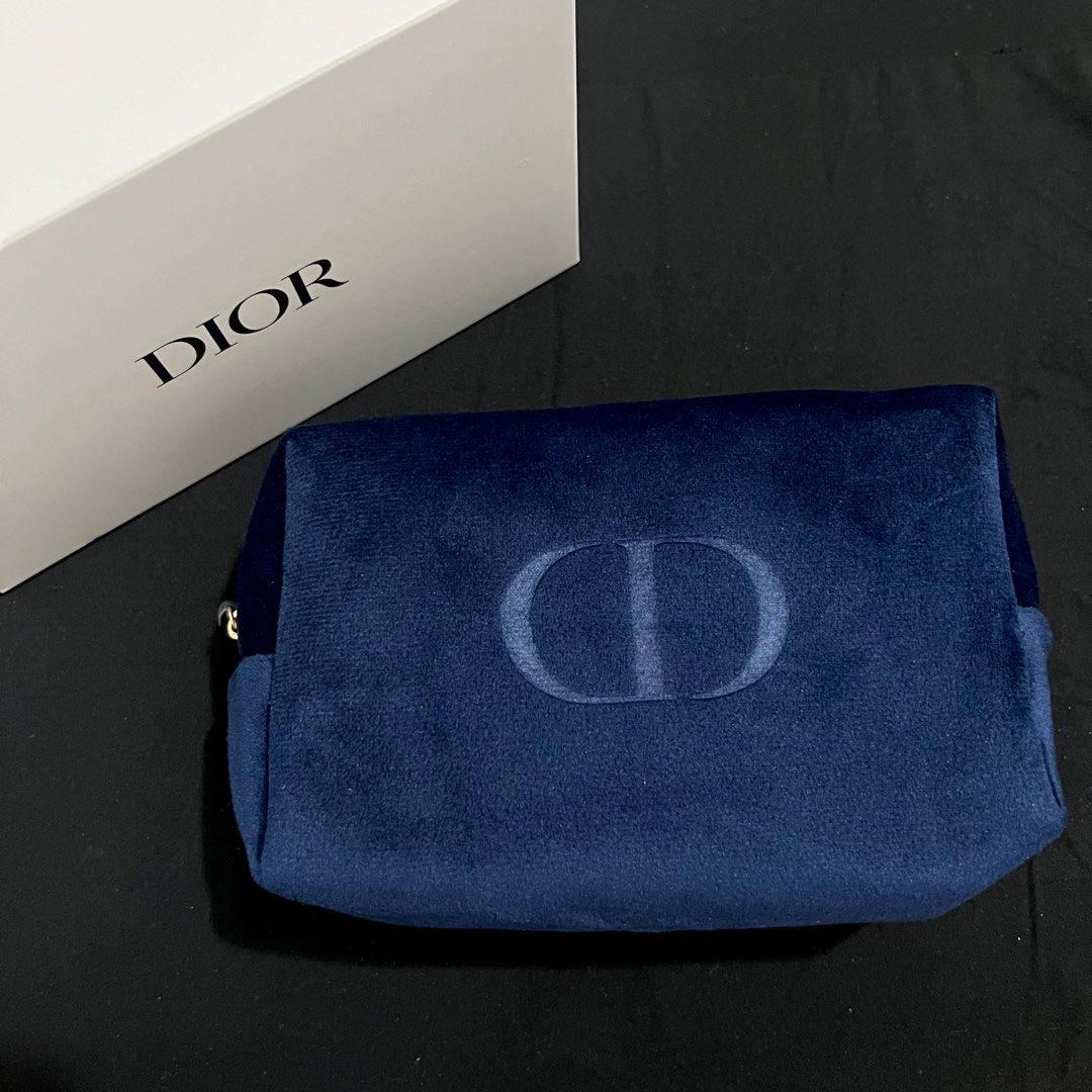 VELVET BLUE DIOR BEAUTY POUCH AUTHENTIC (Category: Luxury Bags & Wallets) located in Rizal. Submitted by thetopspotfashionboutique (Listing ID 1266244553, Image 1). Description: - with box - complimentary gift from DIOR Beauty.