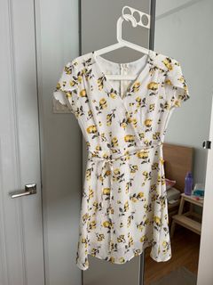 (Category: ) located in . Submitted by thriftingkweens (Listing ID 1266138502, Image 1). Description: .