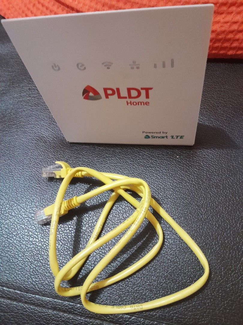 Wireless wifi prepaid pldt smart (Category: Other Gadgets) located in General Trias. Submitted by princessdi_0728 (Listing ID 1266150135, Image 1). Description: pldt wireless prepaid wifi less than 1month use coz nakabit na meron na kmi internet line. 800 na lng complete set lagyan na lng load . pm me.