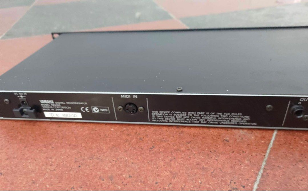 Yamaha REV100 Digital Reverberator Effect Processor with Power Supply Audio compressor, 音響器材