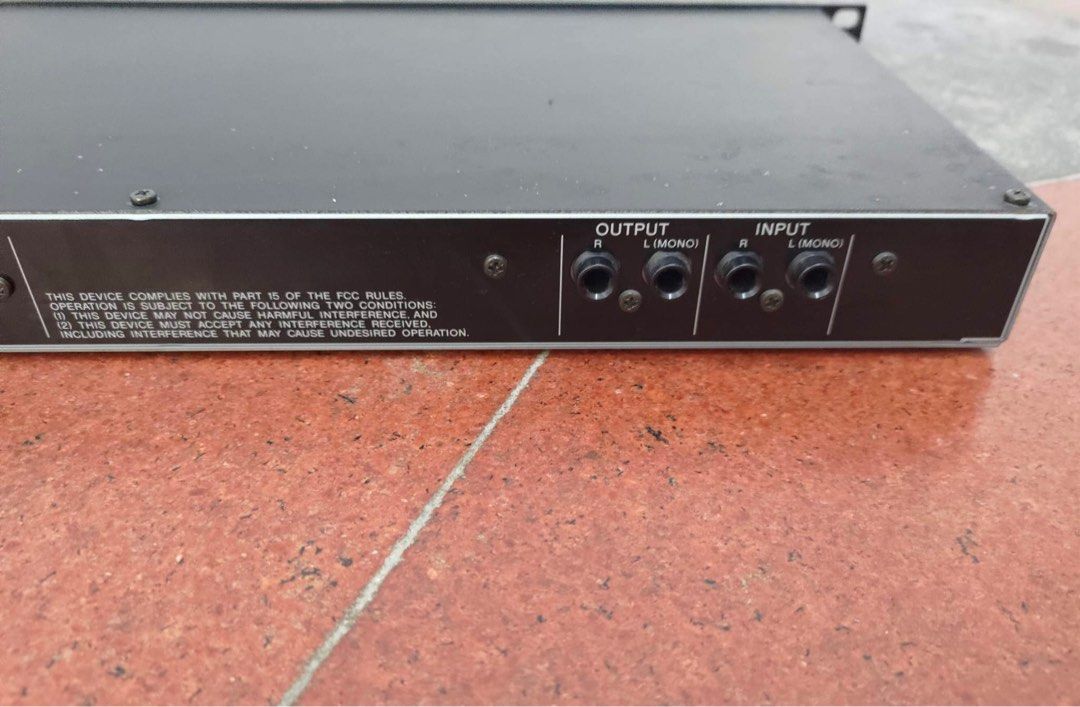 Yamaha REV100 Digital Reverberator Effect Processor with Power Supply Audio compressor, 音響器材