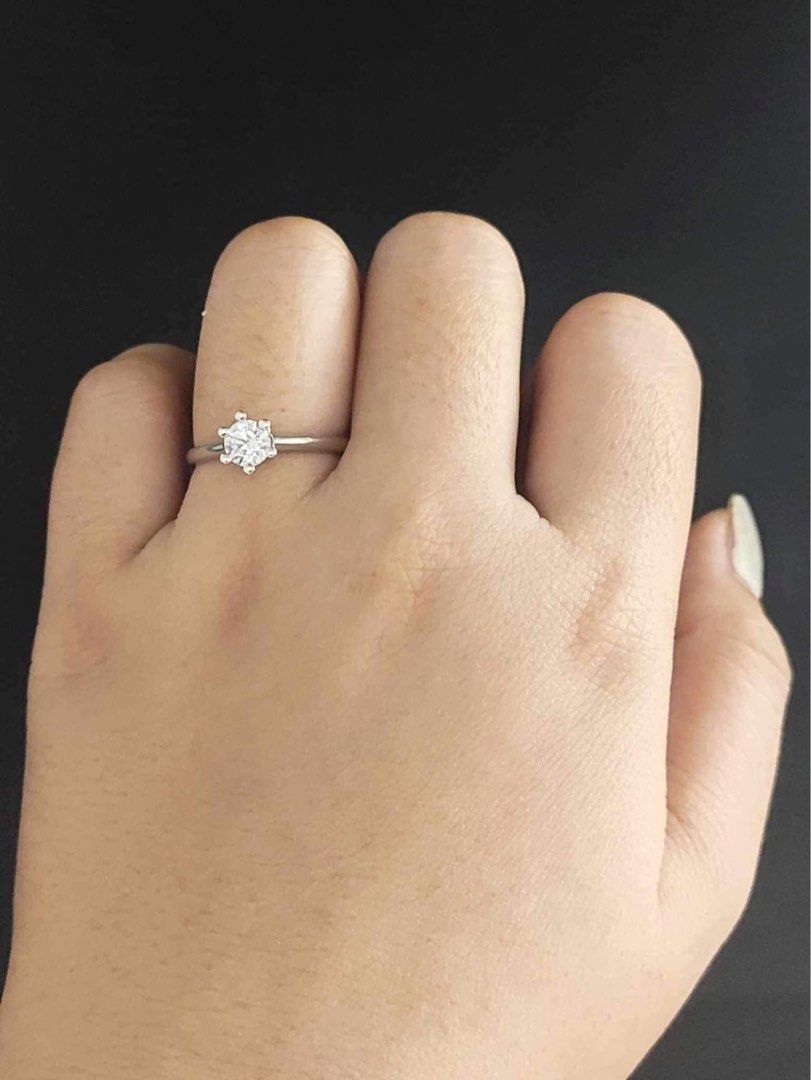 18k gold promise ring engagement ring white gold Women s Fashion