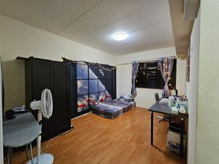 1 Master Bedroom in 5 Room HDB Unit for Rent in Woodlands Blk 550