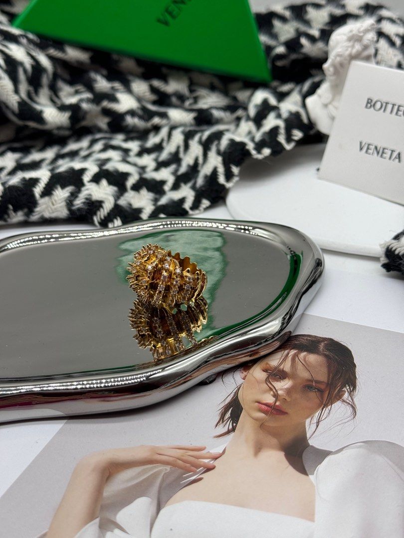 有電子單- Bottega Veneta ring 介指vintage, 名牌, 飾物及配件- Carousell