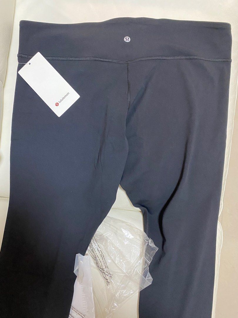 Legging 全新lululemon Align™ Low-Rise Pant 25 (未折牌), 女裝, 運動服裝- Carousell