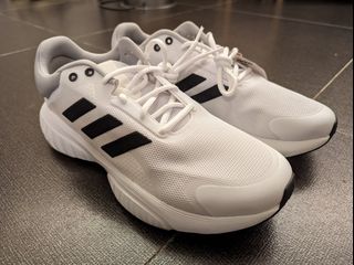 （分類：）位於 。 由 alzando 提交（商品編號 1266260852，圖片 1）。簡介： 。