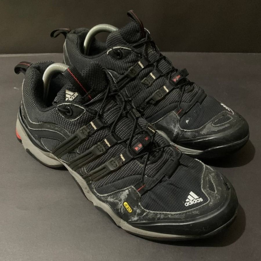 Adidas shop boots 215