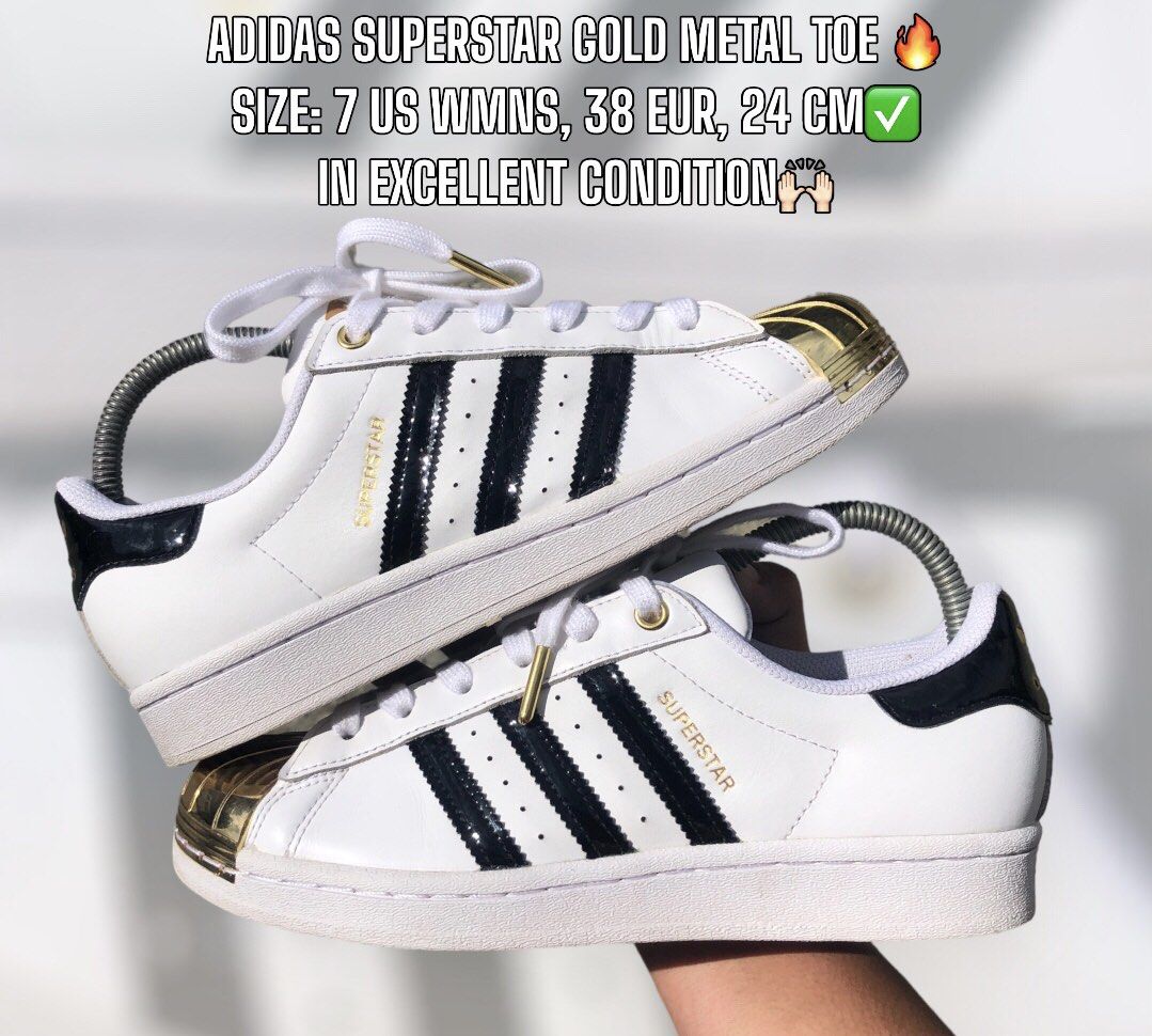 Adidas superstar with gold sale toe