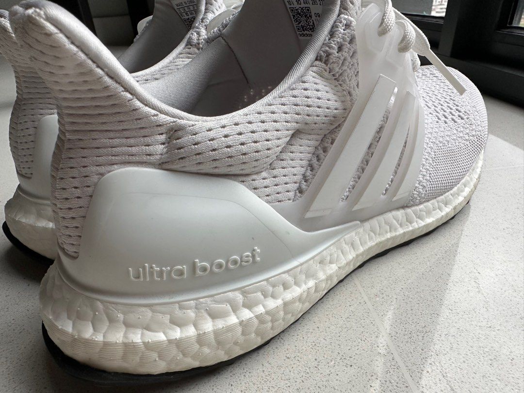 Ultra boost discount triple white 10.5