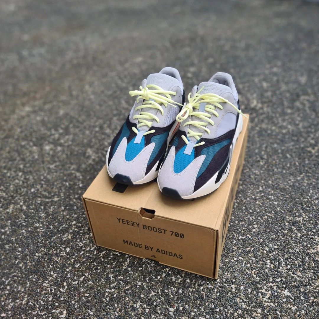 Yeezy waverunner box top