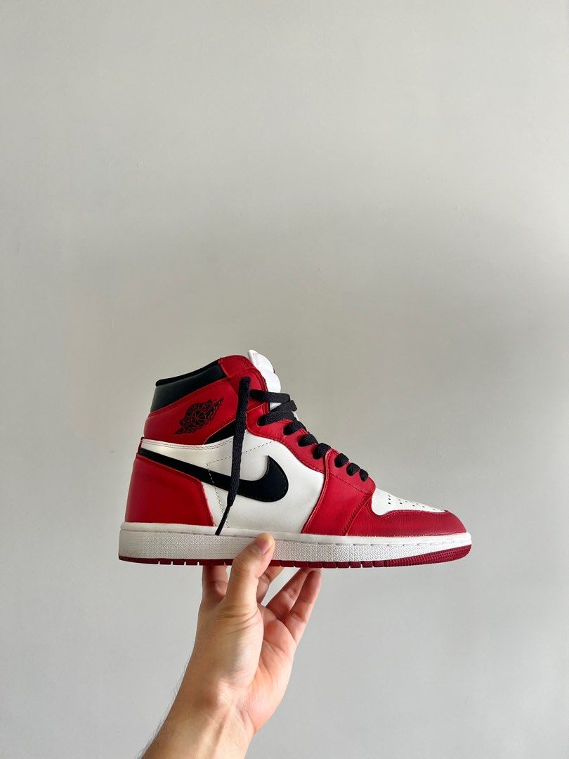 Air Jordan 1 Retro High OG Chicago US Size 9 Men s Fashion