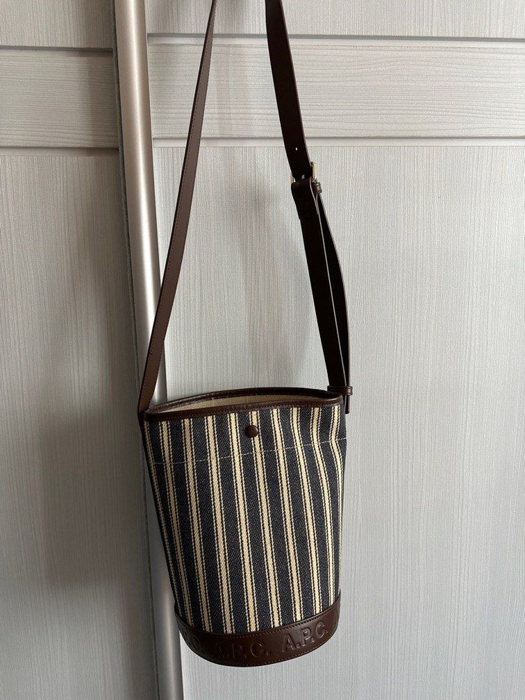 APC Helene Bucket bag