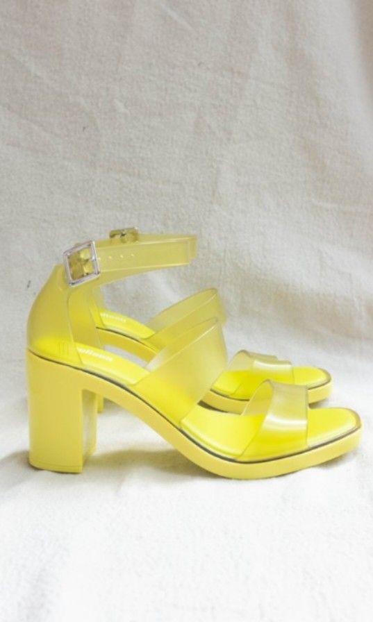 Authentic 219 Melissa sandal heels