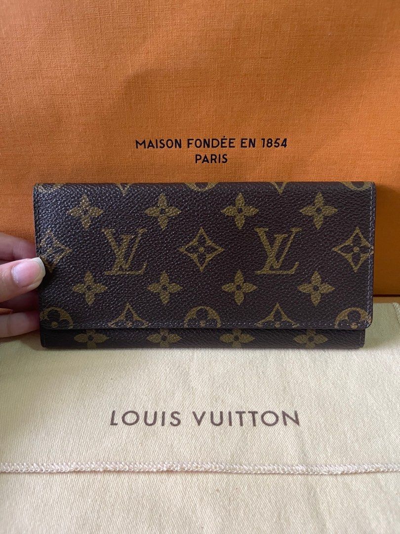Authentic louis top vuitton tag