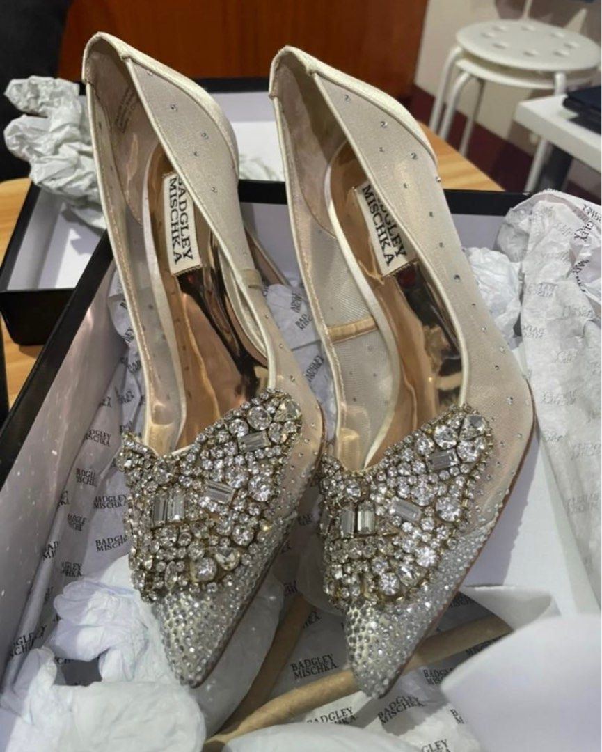 Badgley mischka kitten hotsell heel wedding shoes