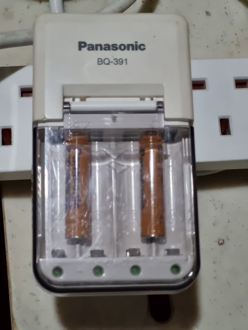 Battery Charger (Category: Batteries & Chargers) located in Paombong. Submitted by sweetdeals0181656 (Listing ID 1266366212, Image 1). Description: Panasonic BQ -391 Battery charger 2 x AAA and 4 xAA 220 Volts (Autovolts) Tested okay..