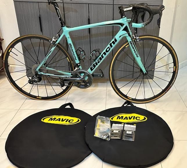 Bianchi Intenso Full Carbon Roadbike