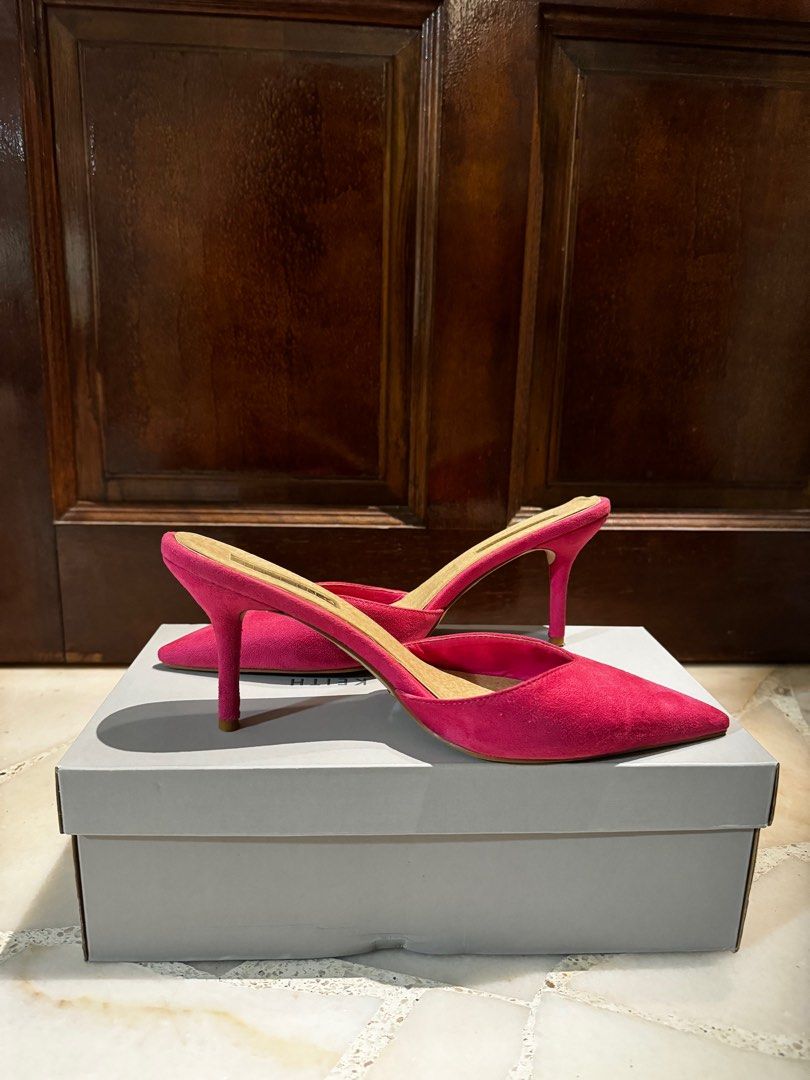 Red best sale heels billini