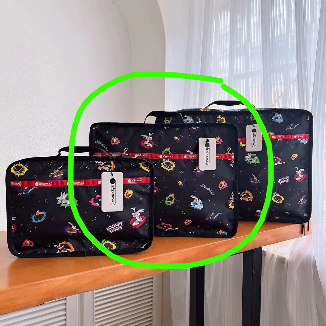 BNIP LeSportSac x Looney Tunes Medium Travel Packing Cube Hobbies