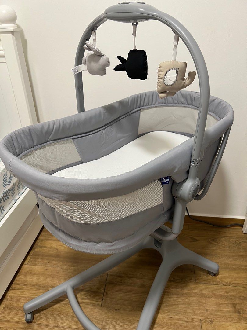 Chicco Baby Hug 4in1 Air Crib, Babies & Kids, Baby Nursery & Kids