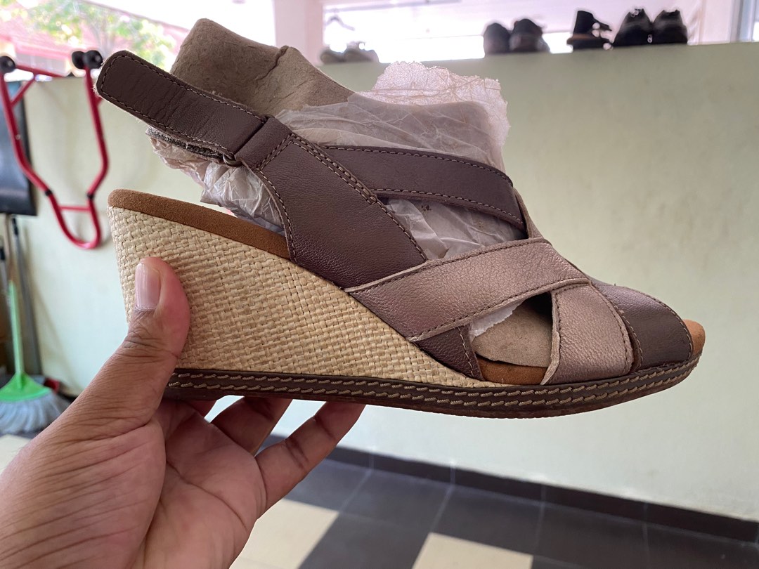 Clarks soft cushion wedges cheap
