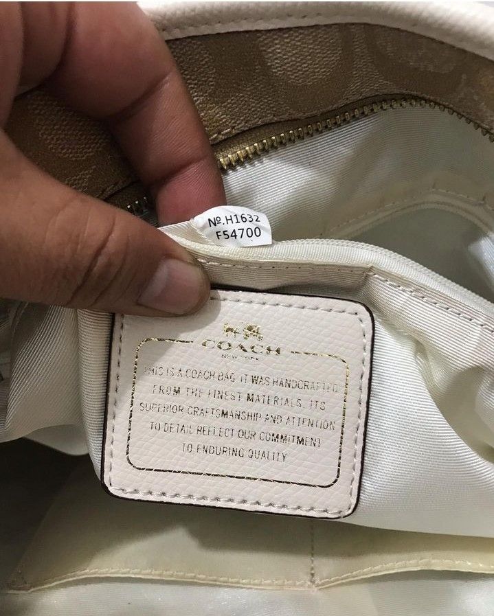 Coach made in Vietnam, Fesyen Wanita, Tas & Dompet di Carousell