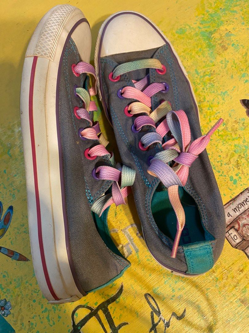Converse Shoes grey with colourful laces