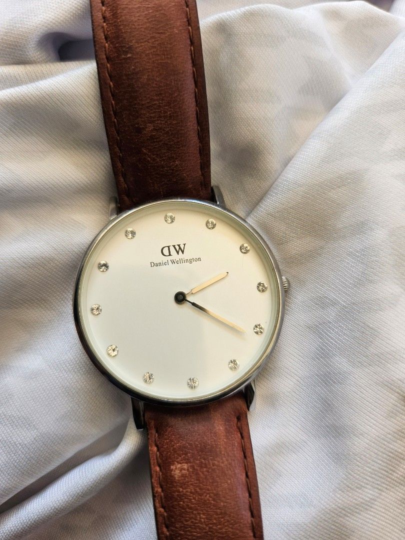 Daniel Wellington Watch Luxury Watches on Carousell