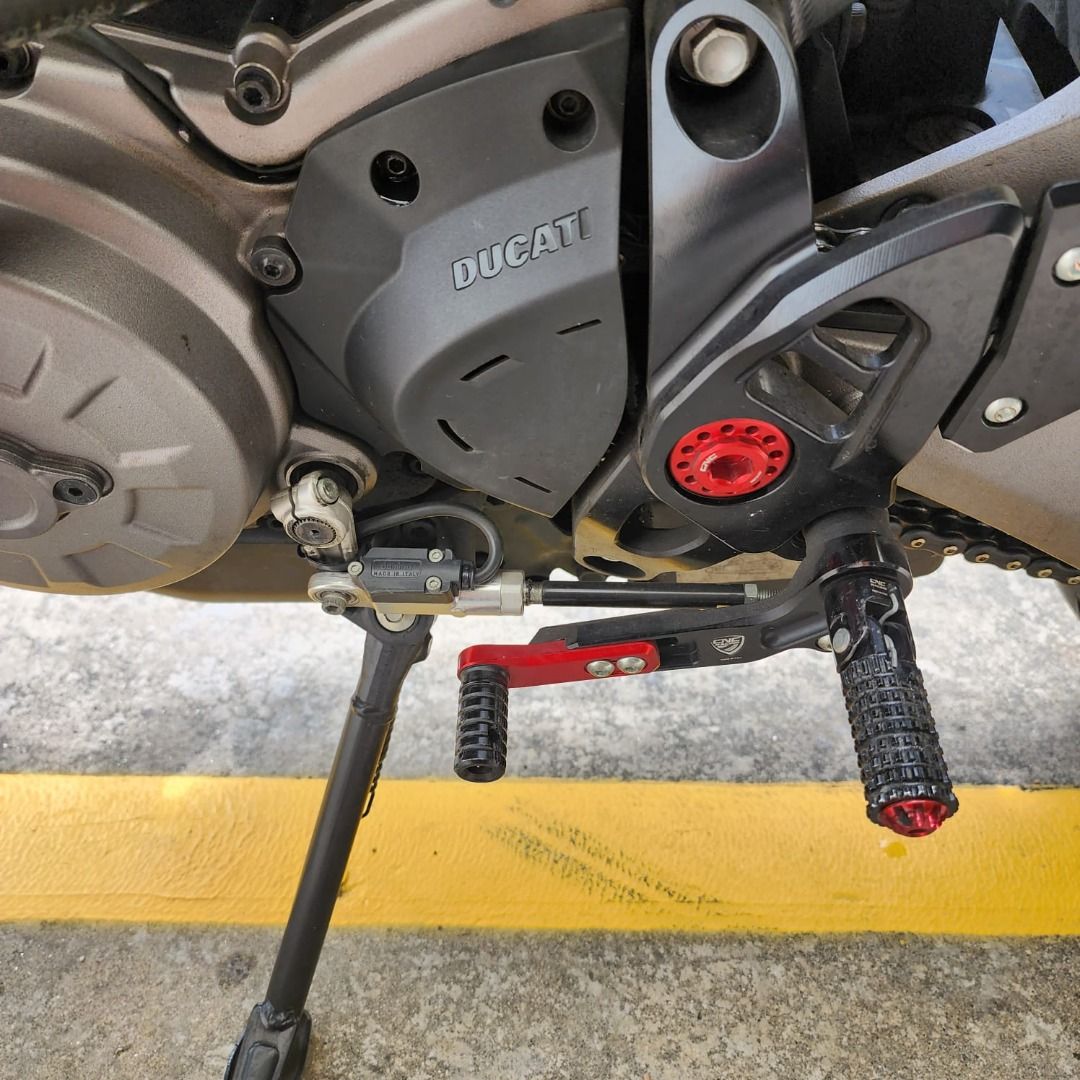 Monster 821 sales quickshifter
