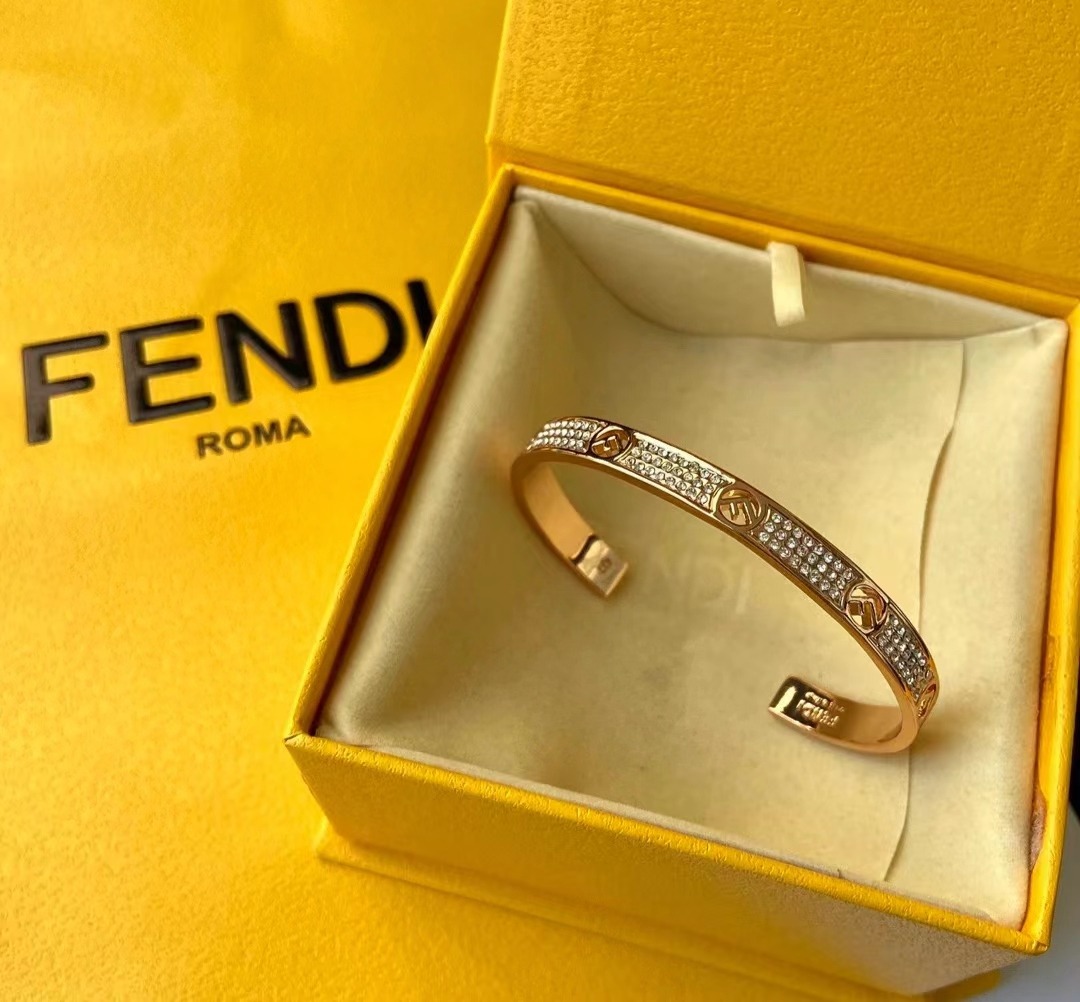 Fis for fendi store