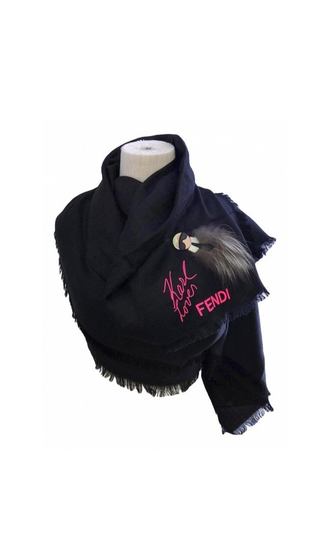 Karl loves store fendi scarf