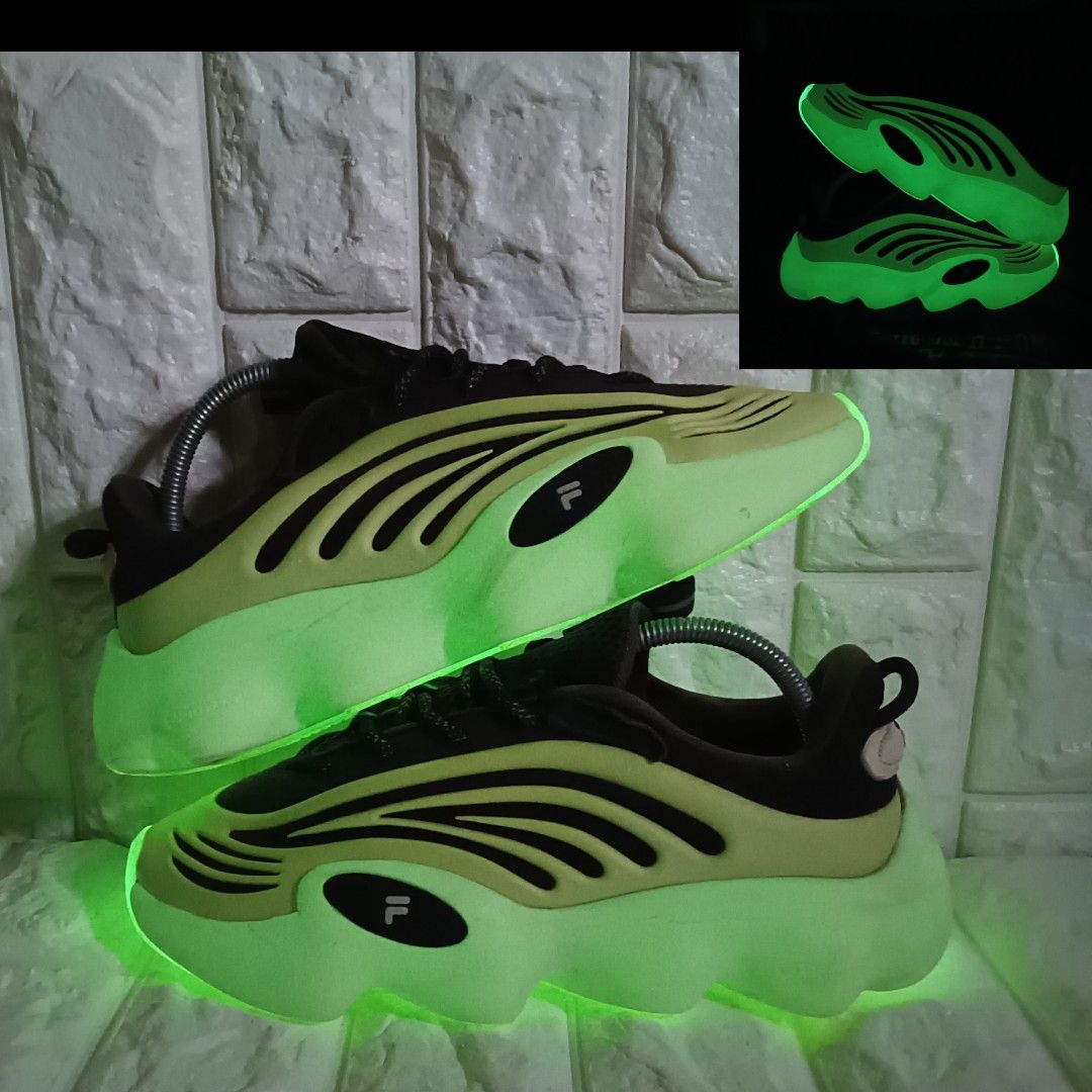 glow in the dark fila