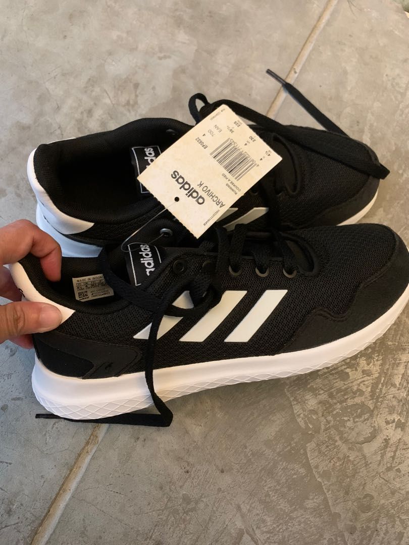 Adidas shoes deals 700 50